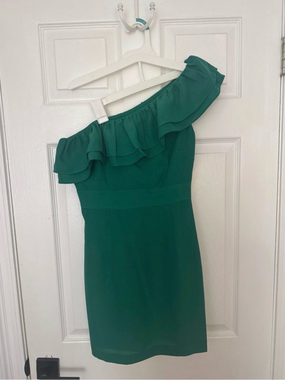 Forever 21 One-Shoulder Emerald Green Ruffle Dress